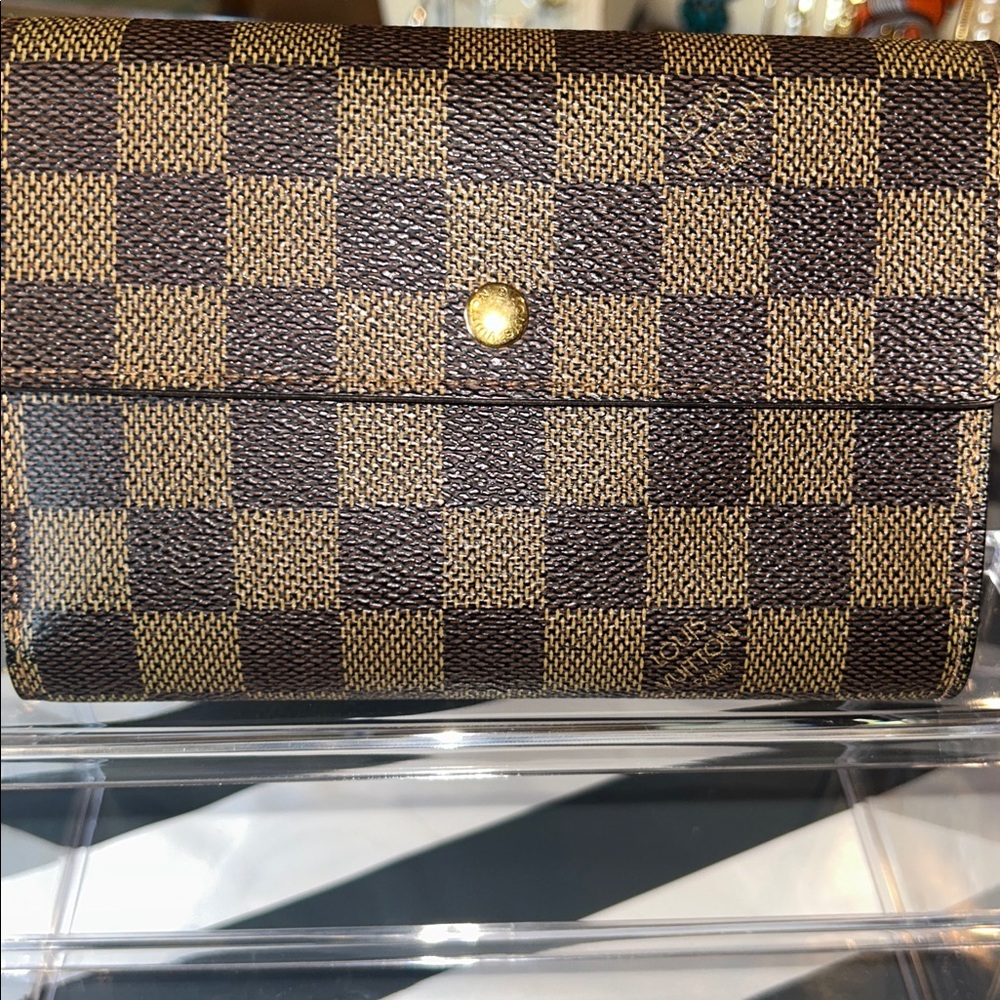 Authentic Louis Vuitton Damier Wallet